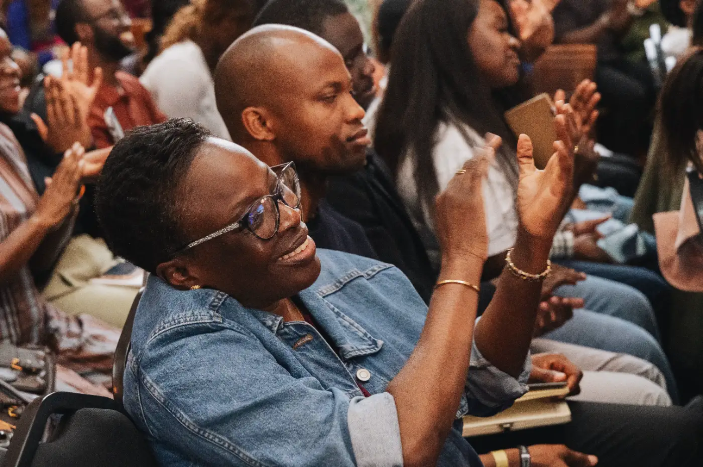 A guest applauding from the floor